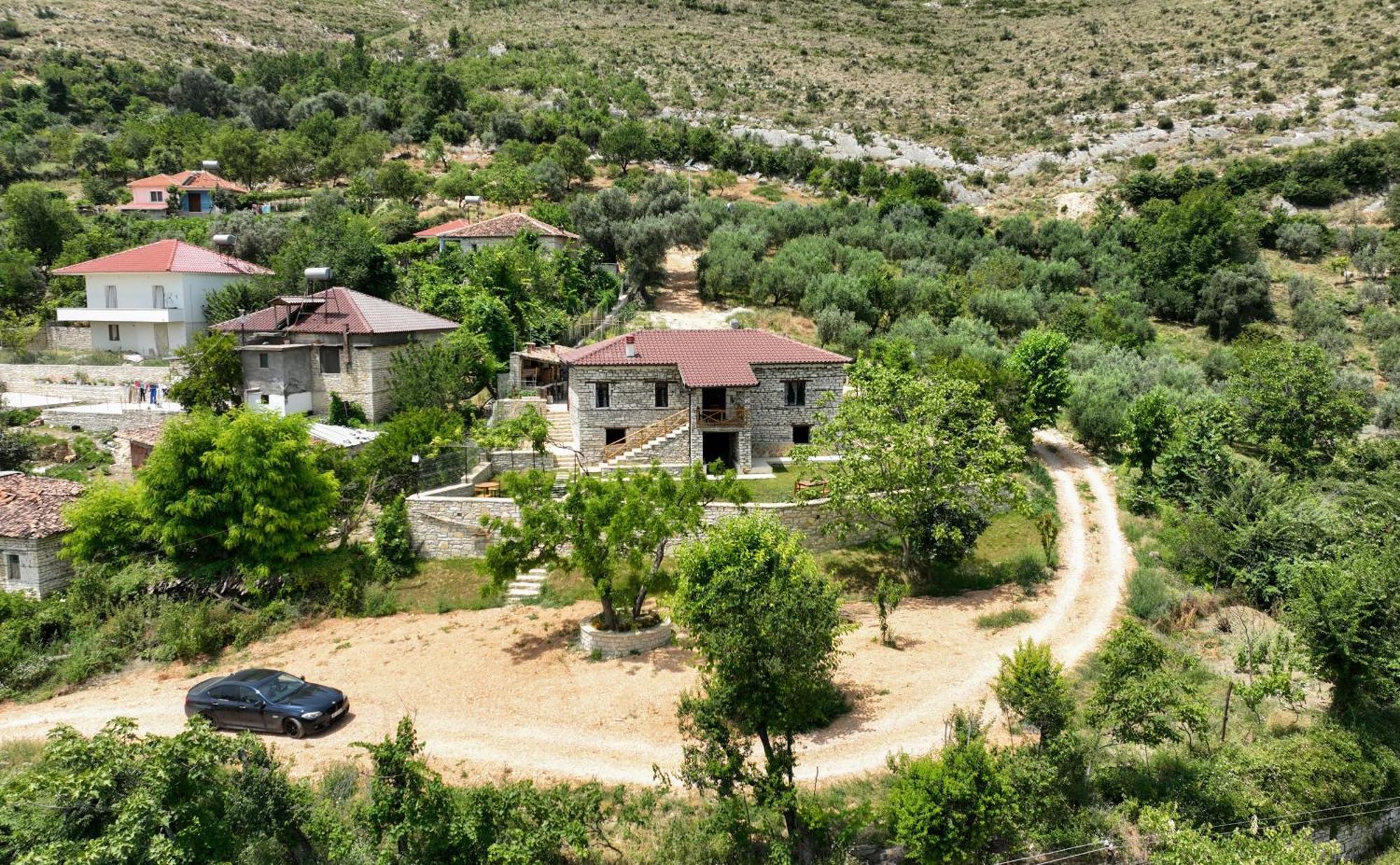 Villa Shpiragu Village Experience Berat Exterior foto