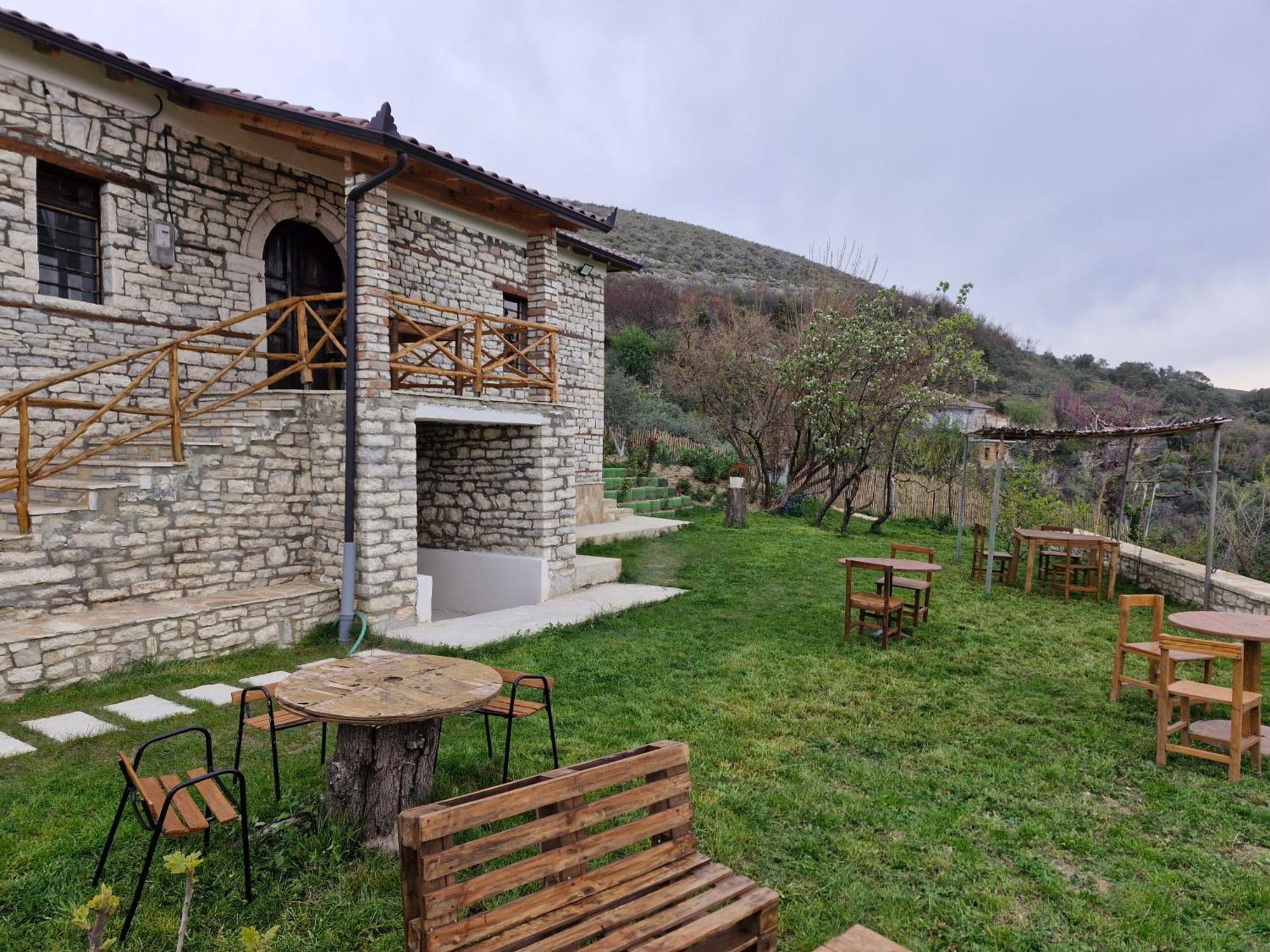 Villa Shpiragu Village Experience Berat Exterior foto